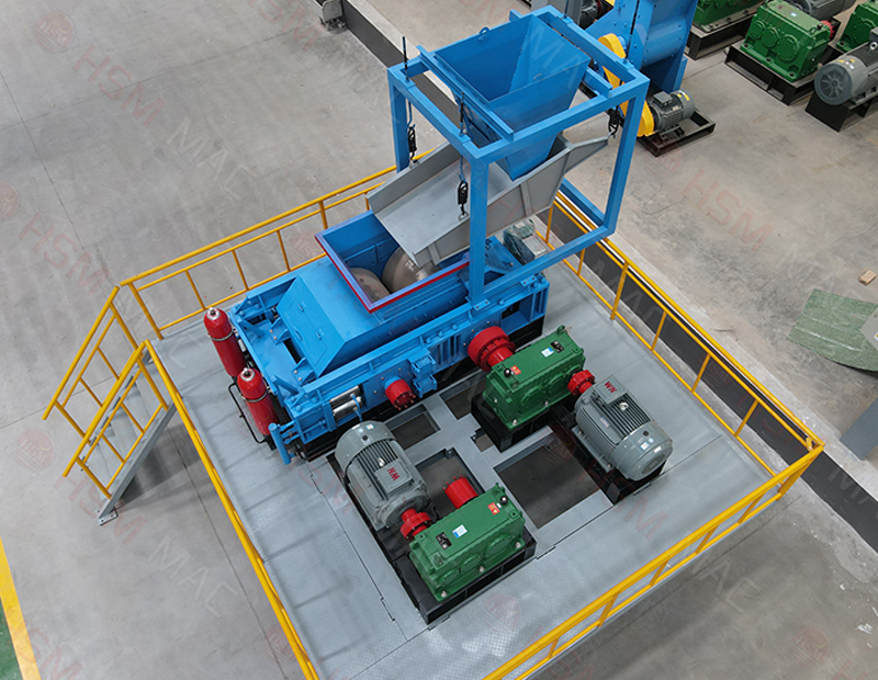 全液壓對(duì)輥制砂機(jī)